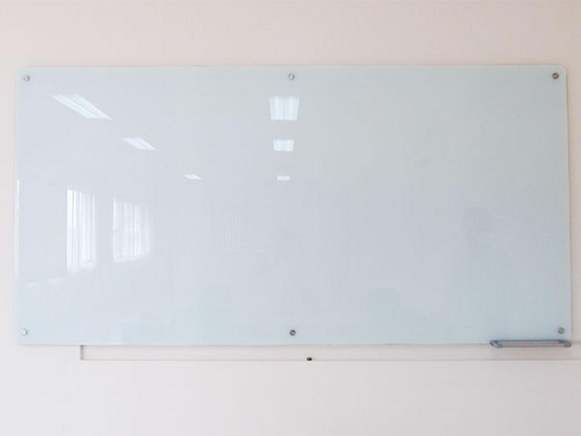 Tổng quan Bảng kính ghép keo sữa 10 ly 38 Bavico 80x120cm