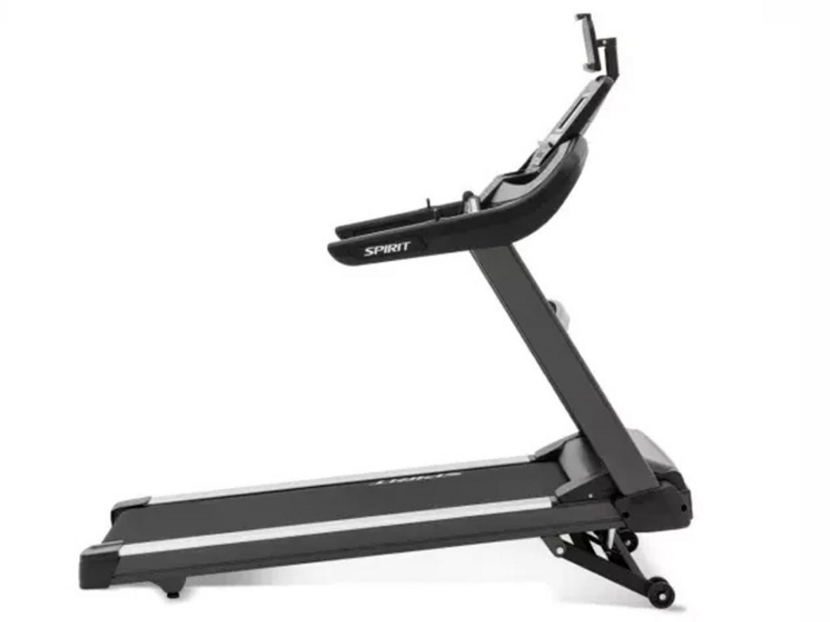 Bề mặt chạy rộng 22" x 60" cho sải bước thoải mái.