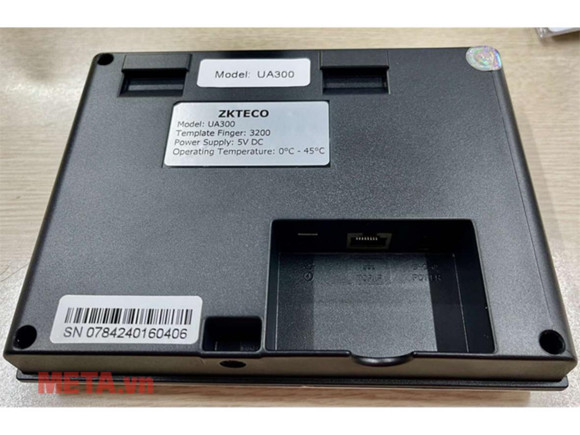 Giao diện phần mềm và ví dụ file Excel xuất từ thiết bị UA300.