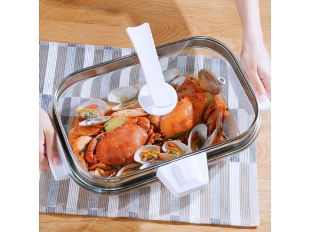 Phun hơi từ trên xuống giúp thực phẩm chín đều và giữ dưỡng chất