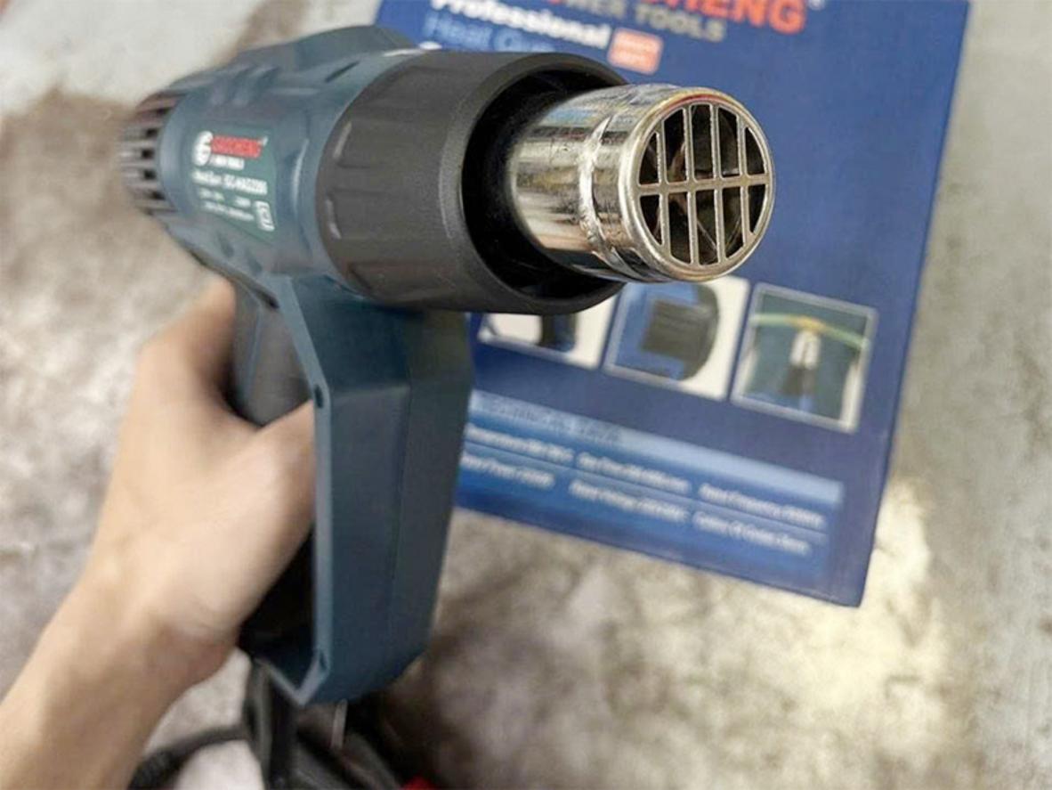 Công suất mạnh mẽ 2.200W và nhiệt tối đa 750°C