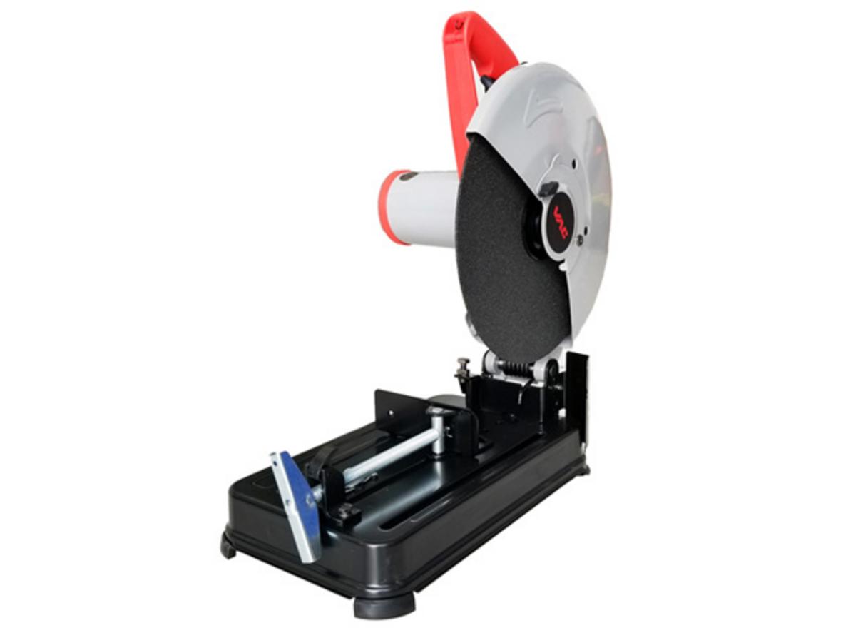 Công suất mạnh mẽ và tốc độ cao giúp cắt nhanh hơn tại xưởng nhỏ hoặc công trường xây dựng.
