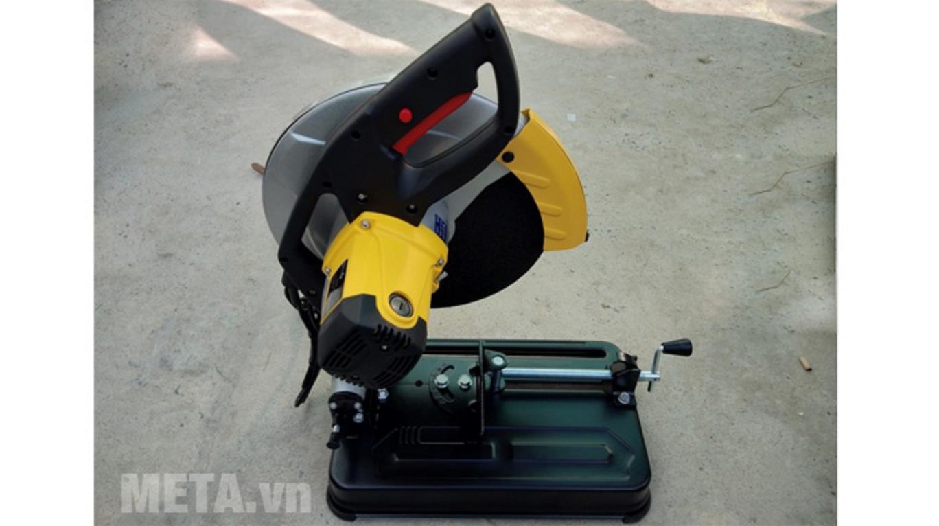 Chi tiết củ máy và tem công suất 2.500W — minh họa hiệu năng cao (ảnh).