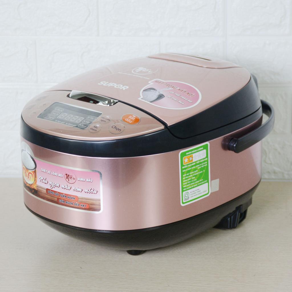 Công suất 750W và mâm nhiệt vòng ôm