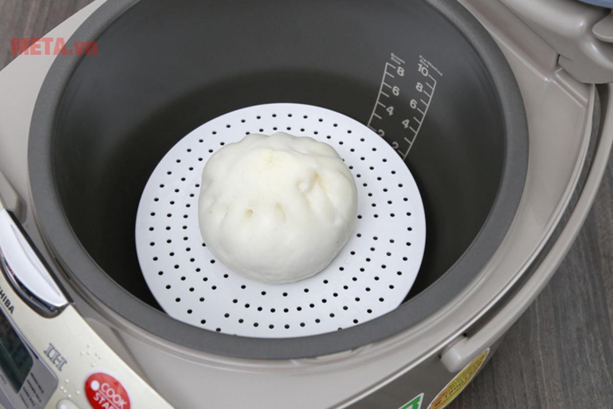 Đáy nghiêng 60° và nhiệt đa chiều giúp cơm chín đều