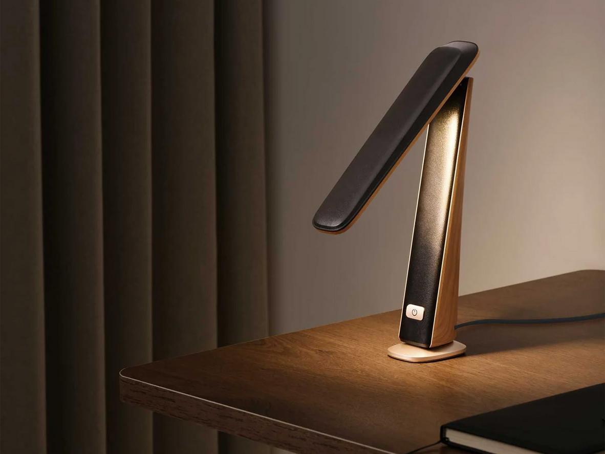 So sánh tiêu thụ điện hàng tháng — MotoM 4.5W tiết kiệm hơn.