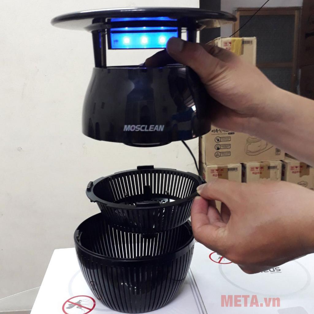 Khả năng vệ sinh khay chứa đơn giản, nhanh chóng