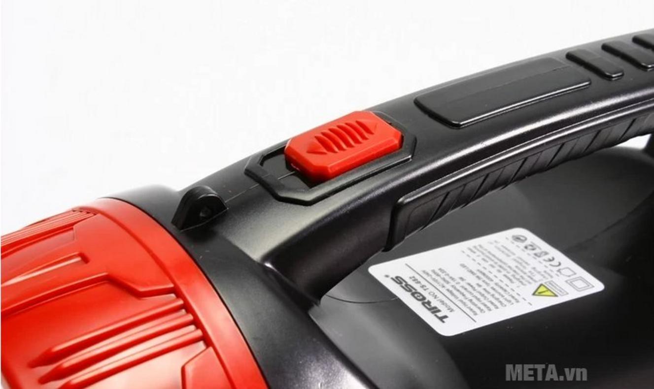 Pin tích hợp 2000 mAh, sạc 9–12 giờ