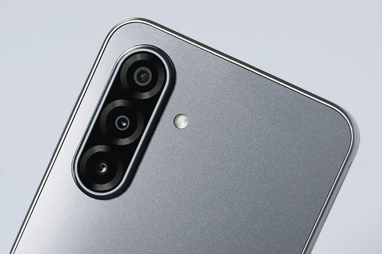 Camera chính 50MP có OIS — Ảnh ban đêm & video ổn định