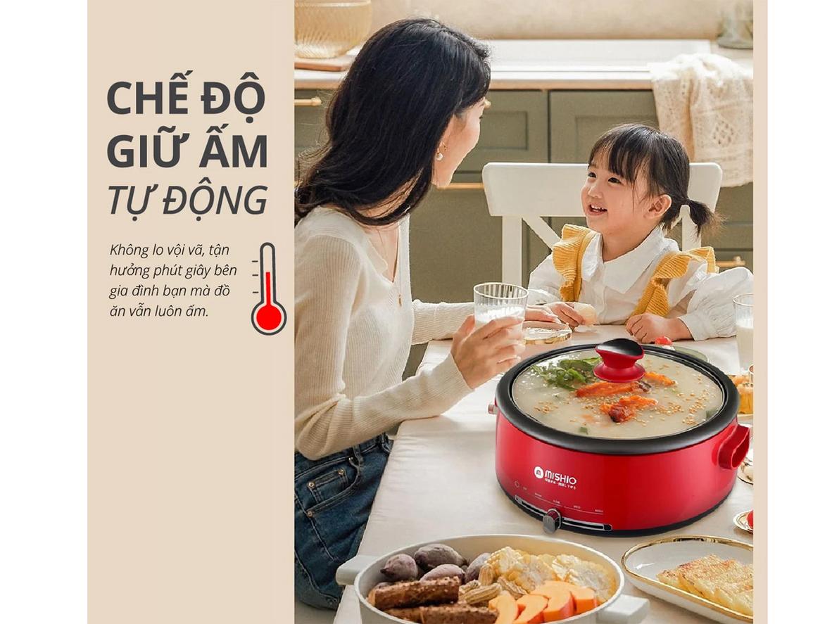 Điều khiển dễ dùng và chế độ giữ ấm tiện lợi