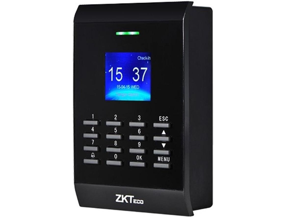Đọc thẻ RFID nhanh chóng với khoảng cách 2–22 cm — phù hợp lối ra vào đông người tại văn phòng và nhà máy, dễ nhìn thấy trên màn hình TFT màu 2.0" .