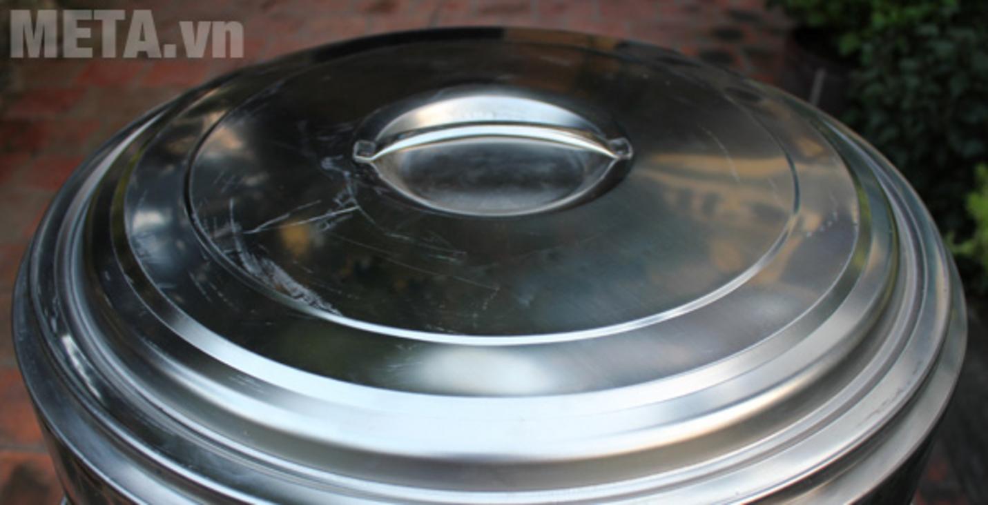 100 lít và 9kW giúp nồi vận hành ổn định cho quán phục vụ đều khách.