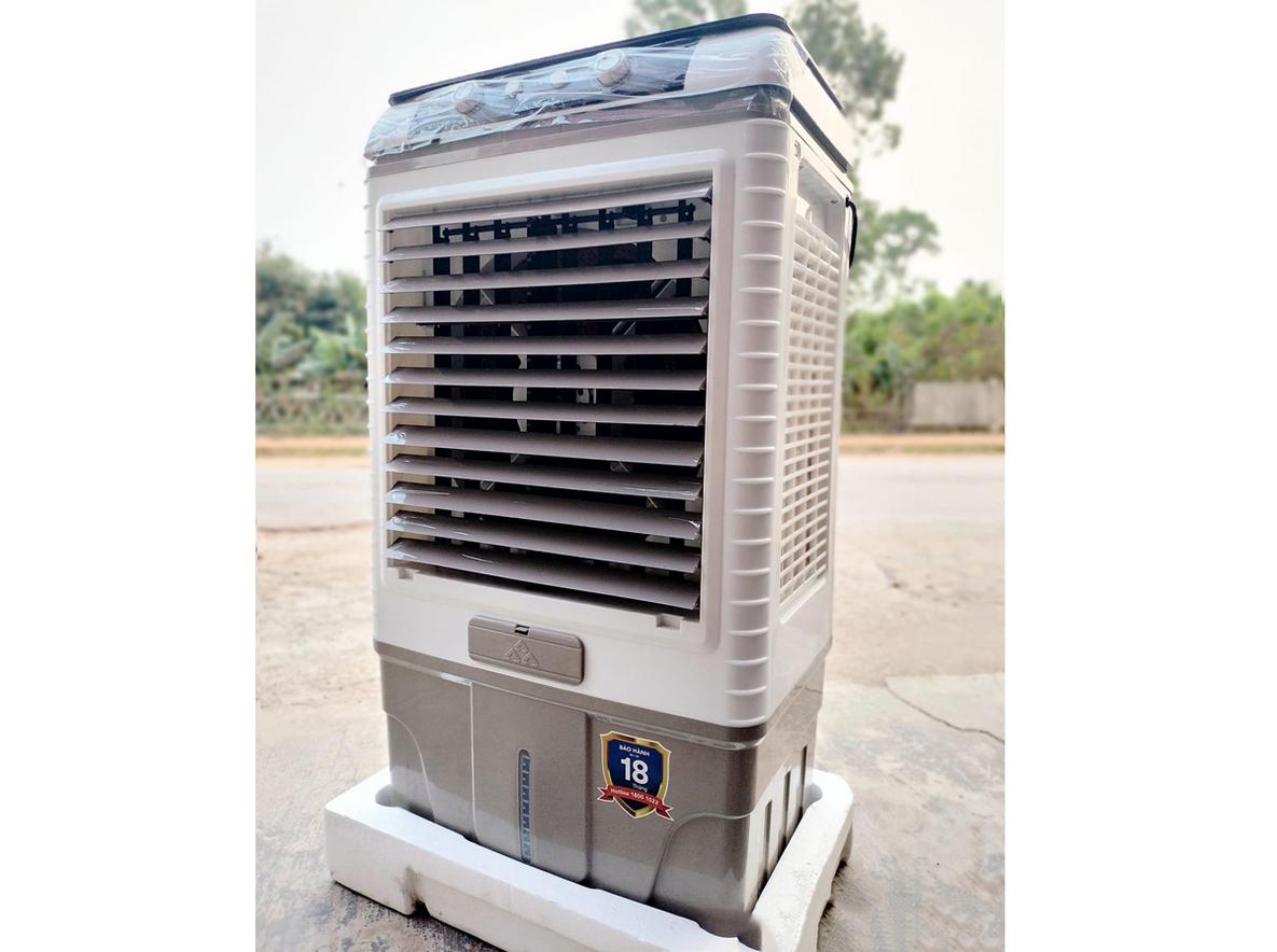 Bình nước 55L cho thời gian vận hành kéo dài.
