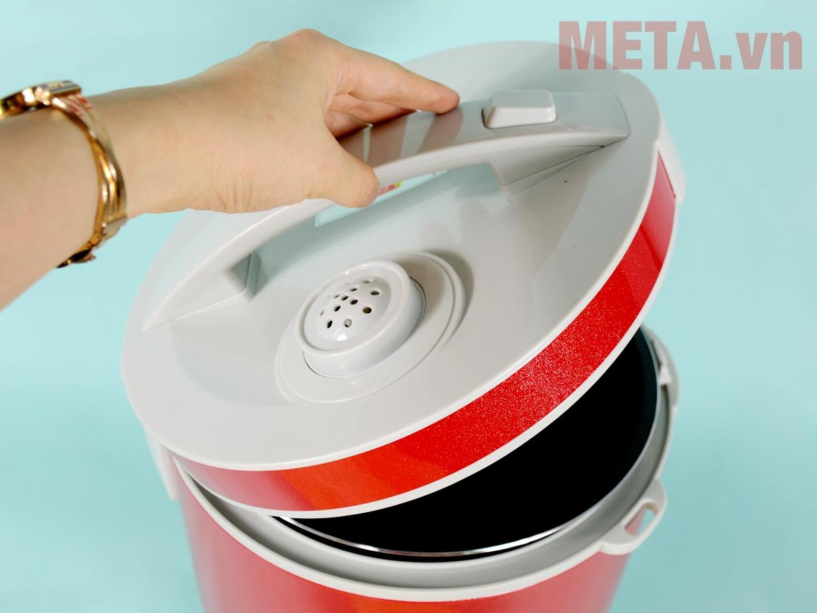 Dung tích 6 lít — đủ cho 1.5–2kg tỏi tươi