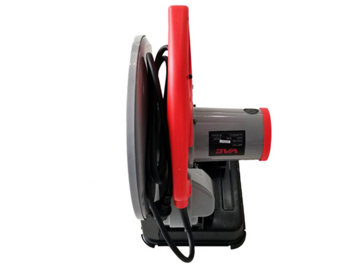 Lưỡi 355mm cùng góc cắt nghiêng mở rộng phạm vi ứng dụng.
