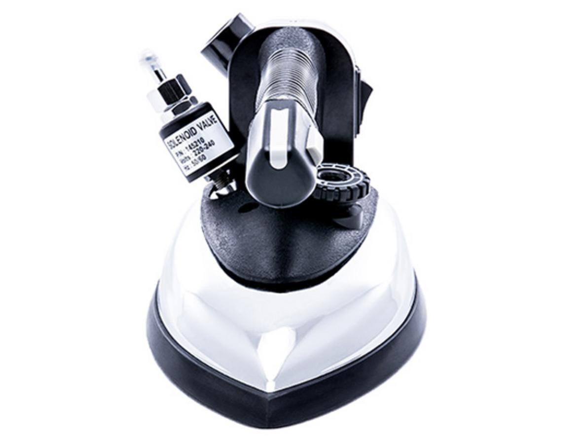 Công suất 1.300W cho hơi mạnh, ủi nhanh