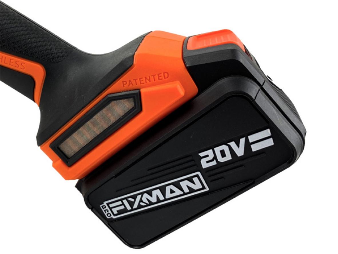 Tay cầm chống rung và ren M14 tiện lợi cho thao tác liên tục và thay phụ kiện.