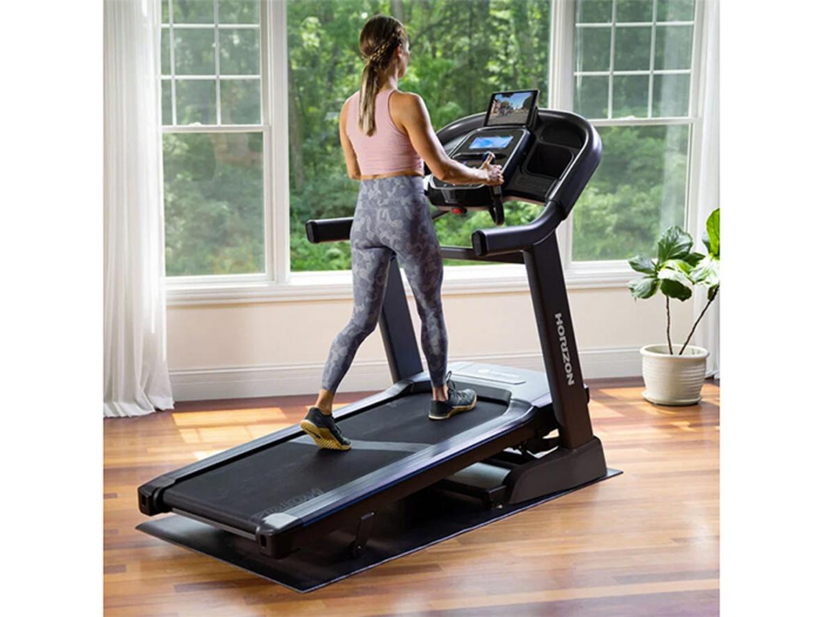 Giảm xóc 3 vùng, tải trọng 159 kg, QuickDial và Bluetooth