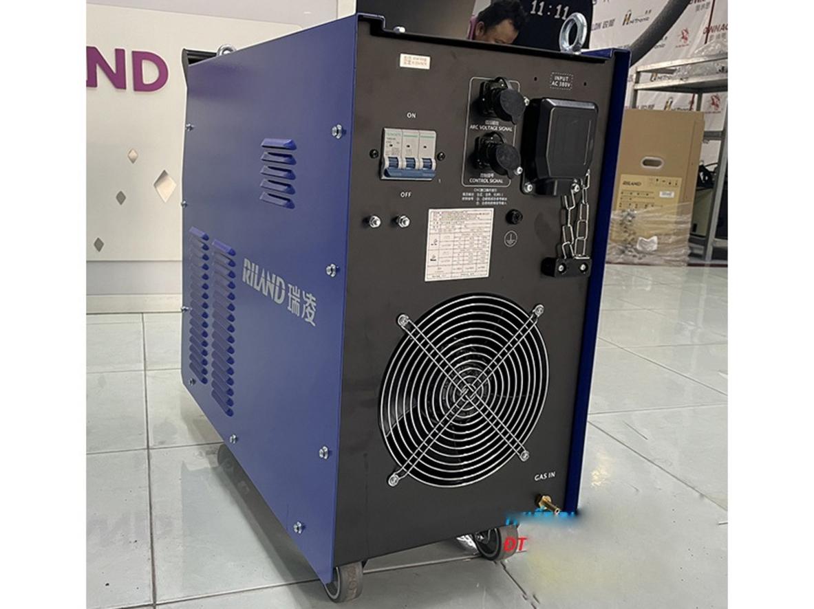 Hiển thị bảng mạch IGBT và khung máy Riland Cut 165I tích hợp inverter kỹ thuật số.