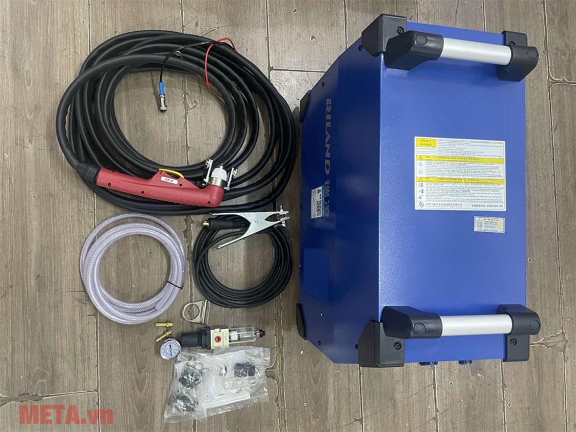 Module Inverter IGBT bên trong CUT 100GT, tối ưu tiết kiệm điện và ổn định hoạt động (ảnh cận cảnh). Ảnh mô tả: bo mạch và tản nhiệt.