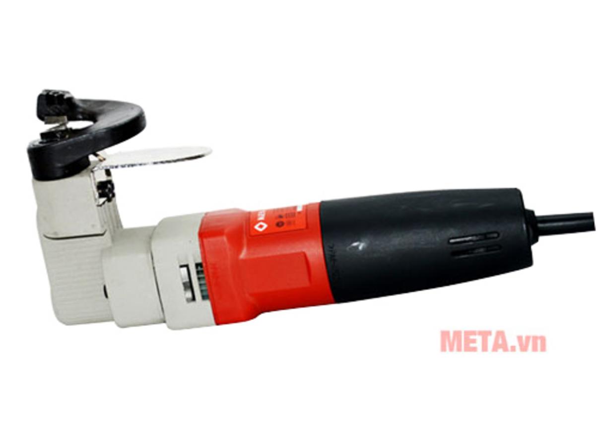 Minh họa đường cắt trước/sau trên tấm tôn 2.5mm để chứng minh độ mượt và ít xỉn.