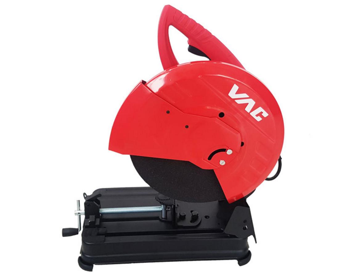 Cận cảnh động cơ với lõi dây đồng, biểu thị độ bền cao.