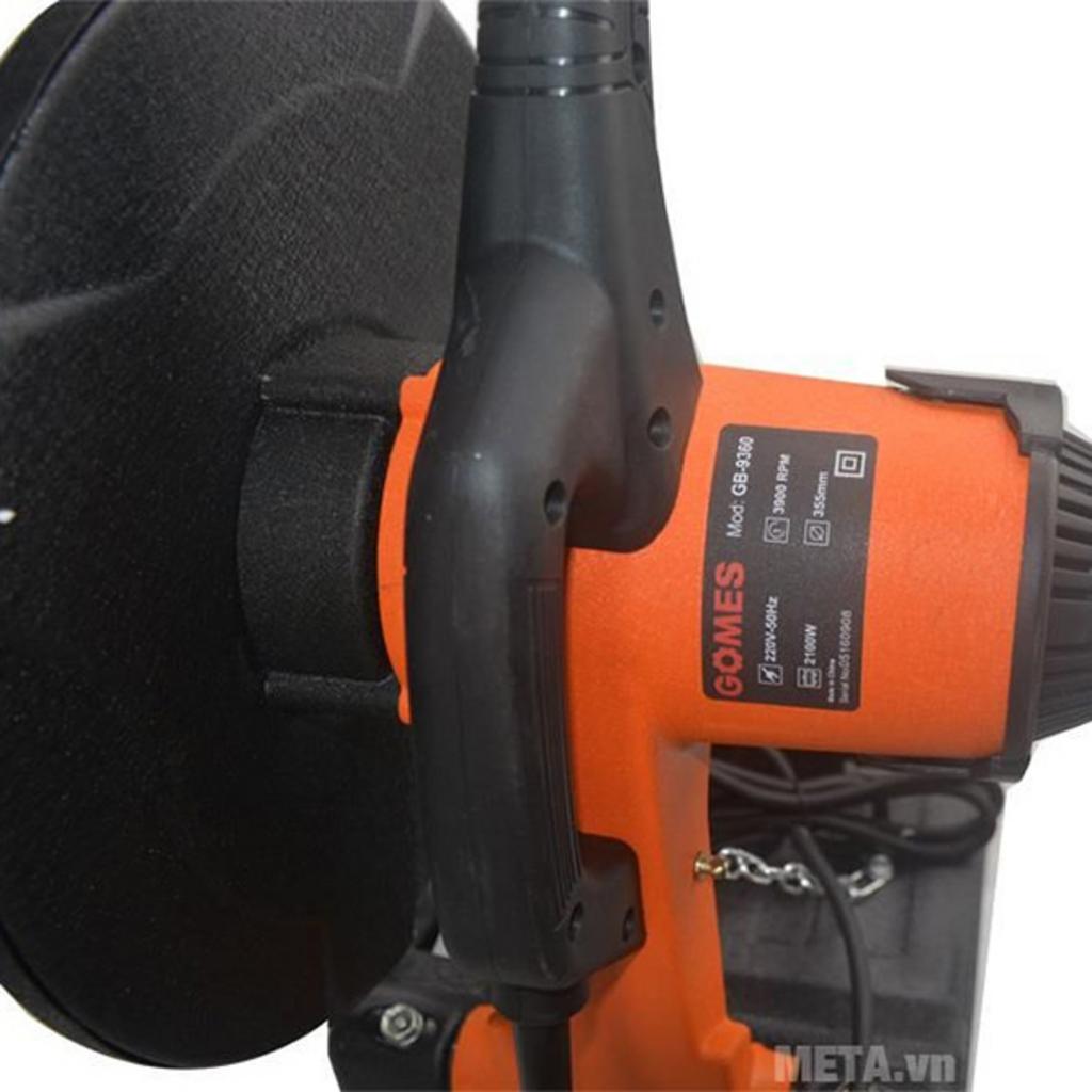 Lưỡi 355mm cho khả năng cắt sâu và đường cắt phẳng.