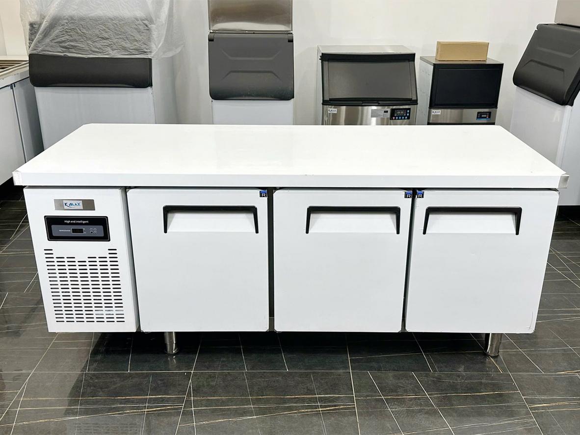 Mặt bàn inox chịu lực, vệ sinh nhanh