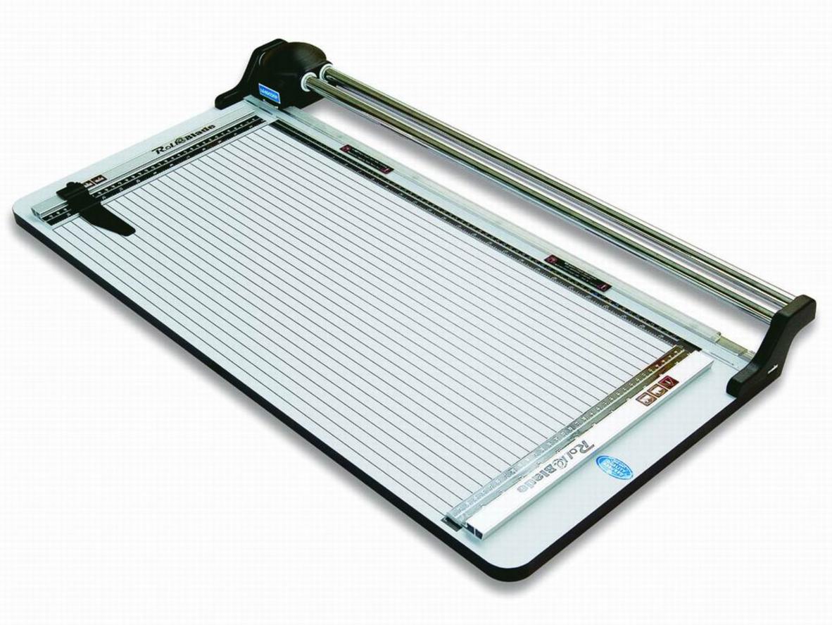 Máy cắt giấy khổ A1 Roll&amp;Blade TM-920D