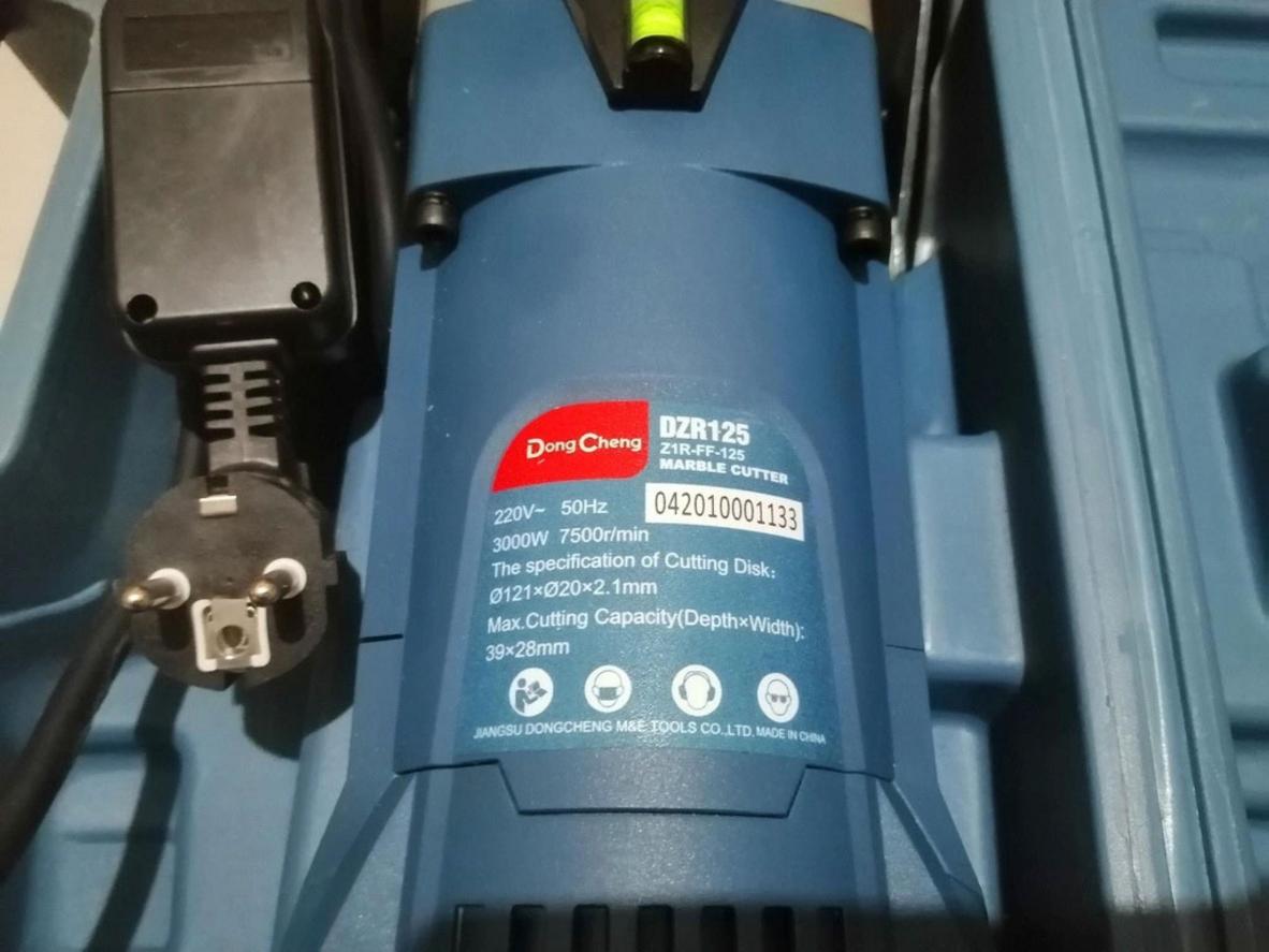 Tổng quan Máy cắt rãnh 5 lưỡi Dongcheng DZR125 3.000W