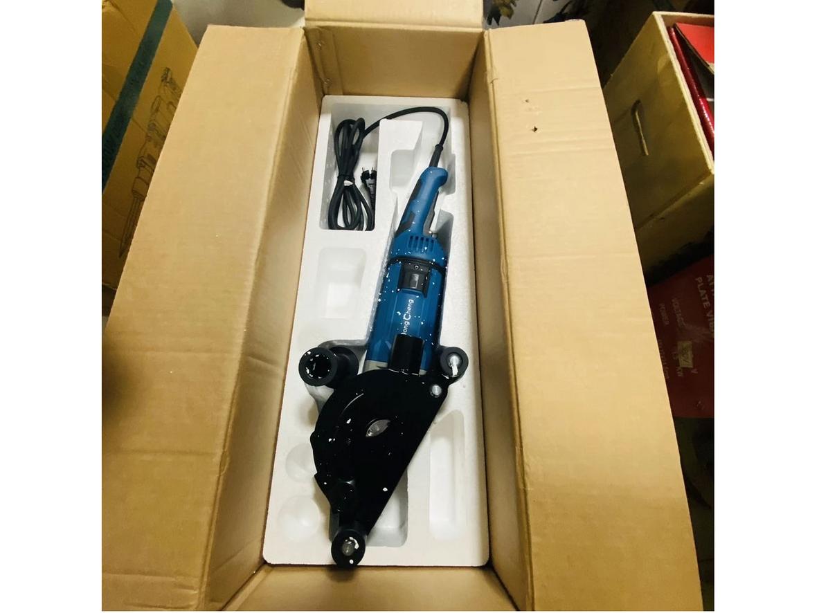 Tổng quan Máy cắt rãnh tường 2 lưỡi Dongcheng DZR02-150S