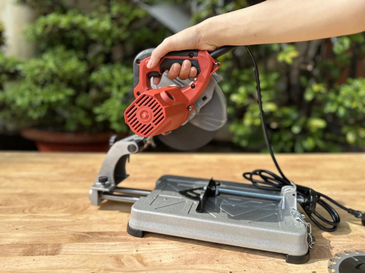 Tổng quan Máy cắt sắt đa năng ti trượt 185mm FC-185
