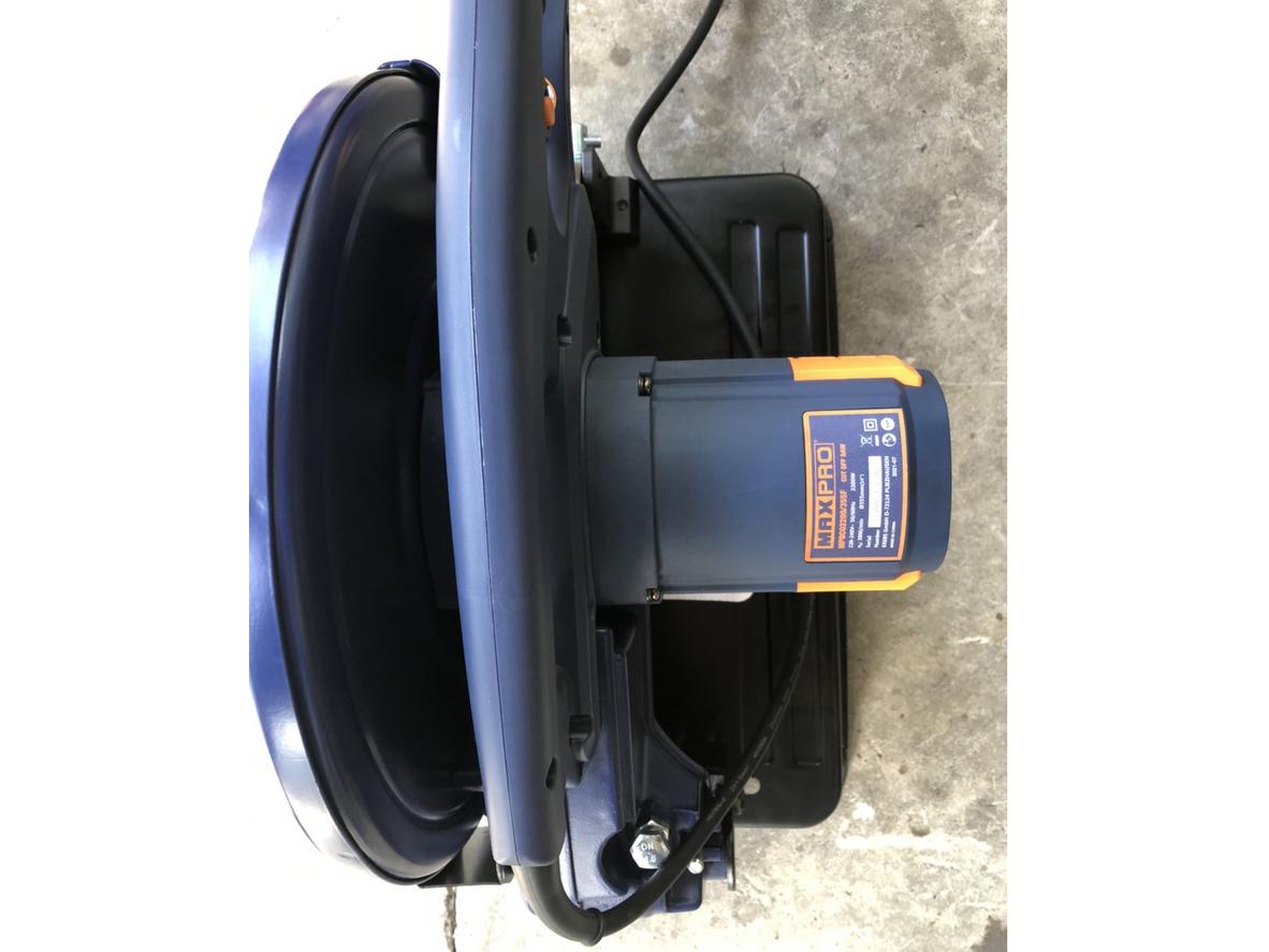 Mô tơ chổi than lõi đồng, công suất 2.200W, hoạt động bền bỉ và ổn định trong xưởng nhỏ của bạn. (ảnh thực tế từ kho)
