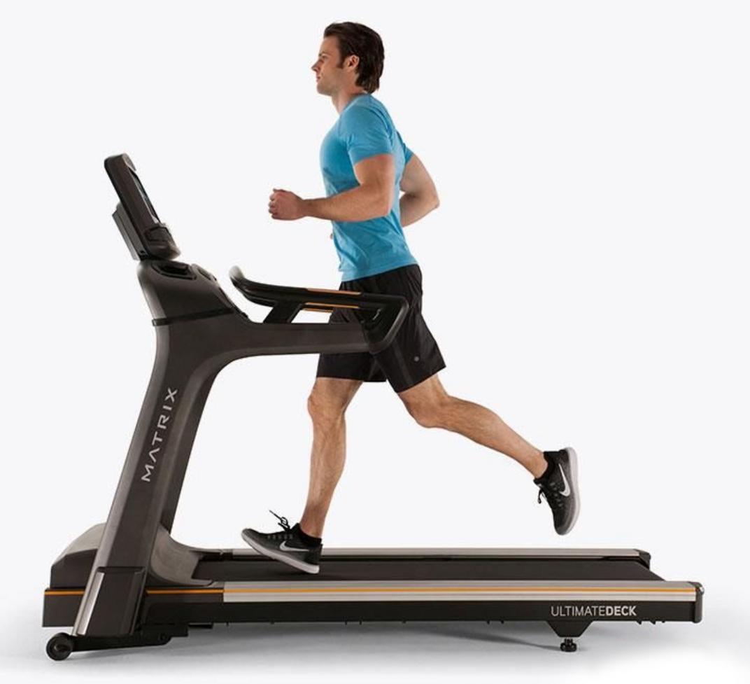 Tổng quan Máy chạy bộ điện Matrix T70XR