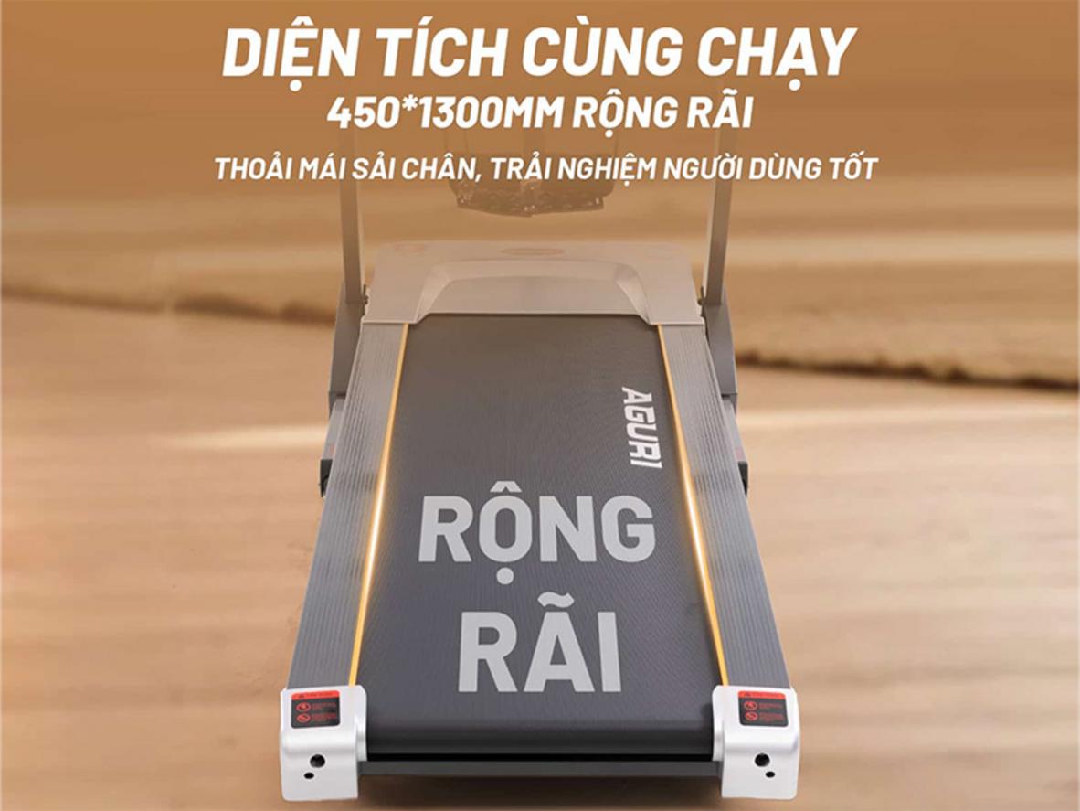 Incline 0–15% kết hợp 12 chương trình sẵn có cho phép người dùng tăng dần cường độ và theo dõi tiến độ đo Body Fat.