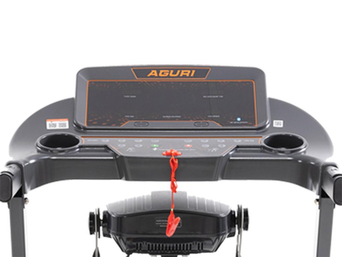 Loa stereo và đầu massage tích hợp tạo trải nghiệm tập luyện thoải mái, giải trí ngay tại nhà.