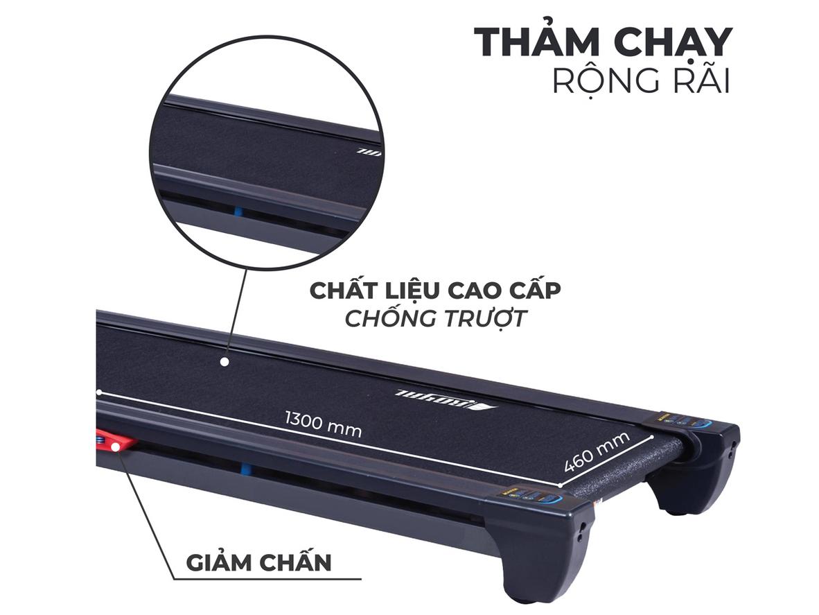 Thảm chạy rộng rãi cho sải bước an toàn