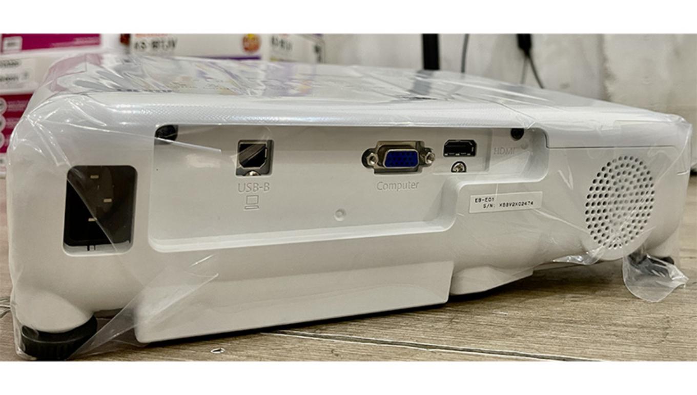 Tổng quan Máy chiếu Epson EB-E01