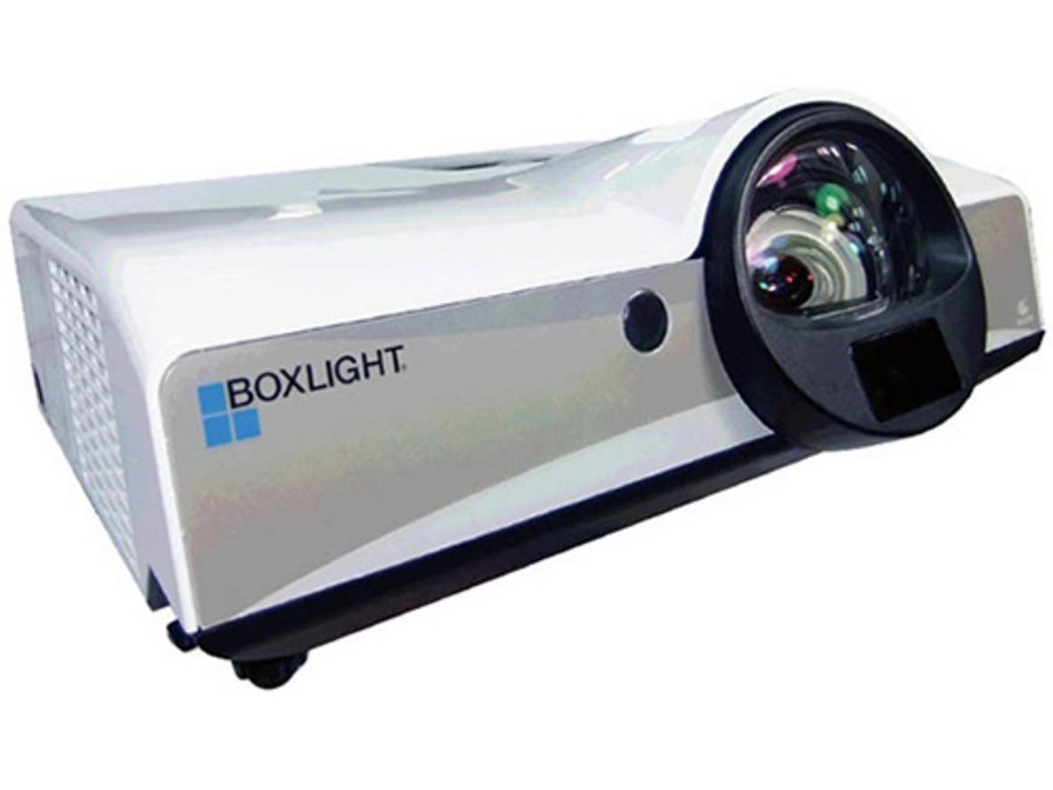 Demo màu sắc 3LCD và độ sáng 3.200 ANSI Lumens trong lớp học/điểm bán.