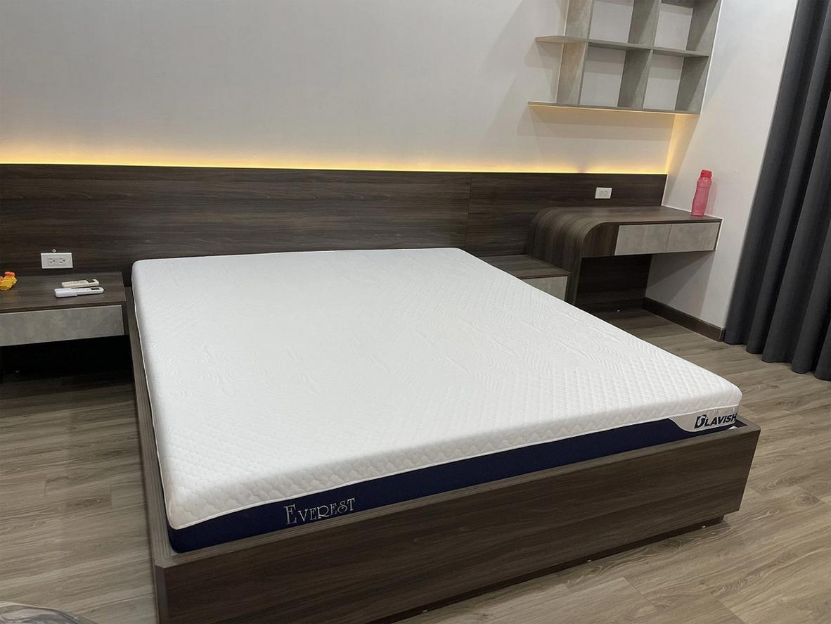 Memory Foam Comfort ôm sát, giảm áp lực