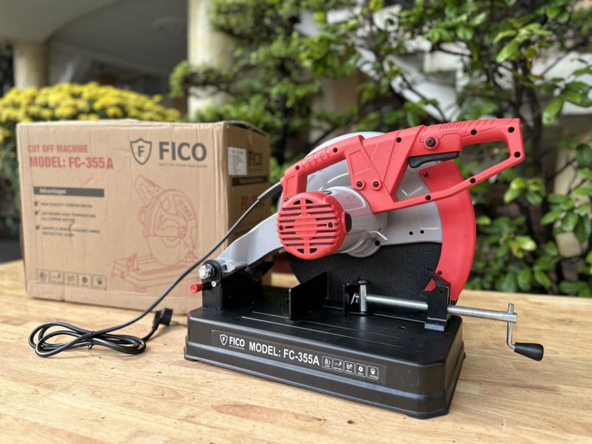 Mô tơ chổi than công suất lớn của FC-355A giúp cắt nhanh và ổn định khi làm việc liên tục trong xưởng nhỏ/nhà thầu vừa và nhỏ.