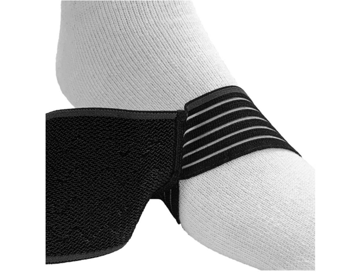 Chất liệu nylon + polyester co giãn, nhẹ