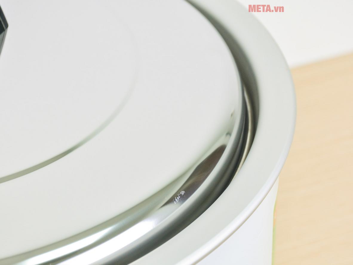 Nắp rời inox dễ làm sạch và bền bỉ