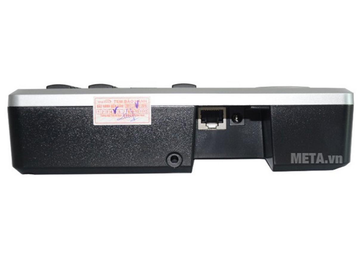 Phiên bản RJ550A có pin dự phòng giúp máy vẫn hoạt động khi cúp điện ngắn, đảm bảo không gián đoạn chấm công.