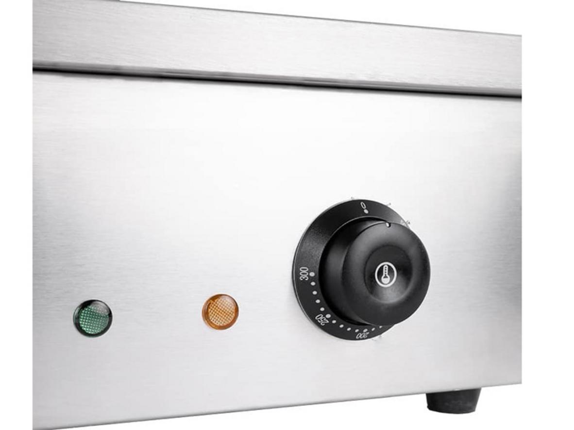 Dải nhiệt 50°C - 300°C cho phép chế biến linh hoạt nhiều món.