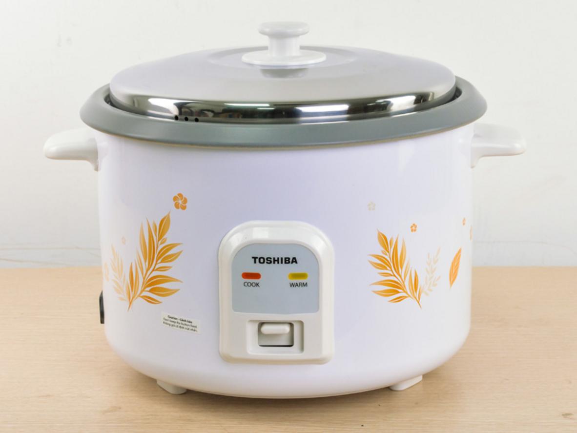 Công suất 1000W giúp nấu nhanh