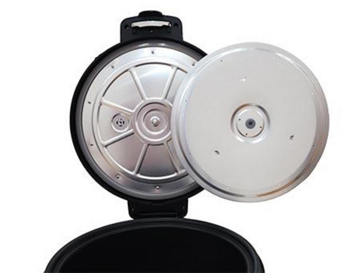 Lòng nồi dày 2.5mm phủ chống dính, dễ vệ sinh