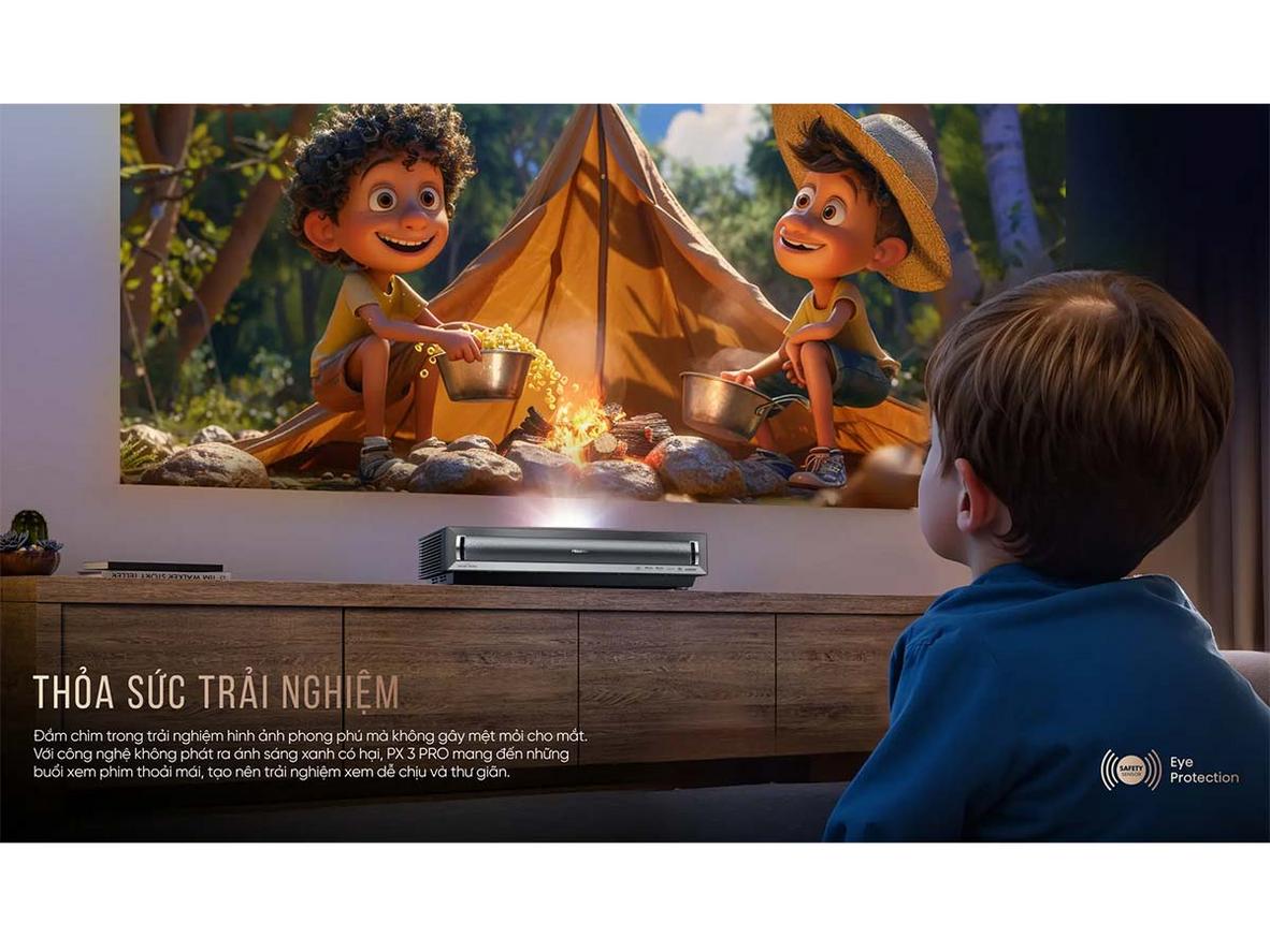 TriChroma Laser + 4K cho màu sắc điện ảnh chân thực (minilifestyle) - Hiển thị 120" demo tối sáng khác nhau để thấy dải màu.