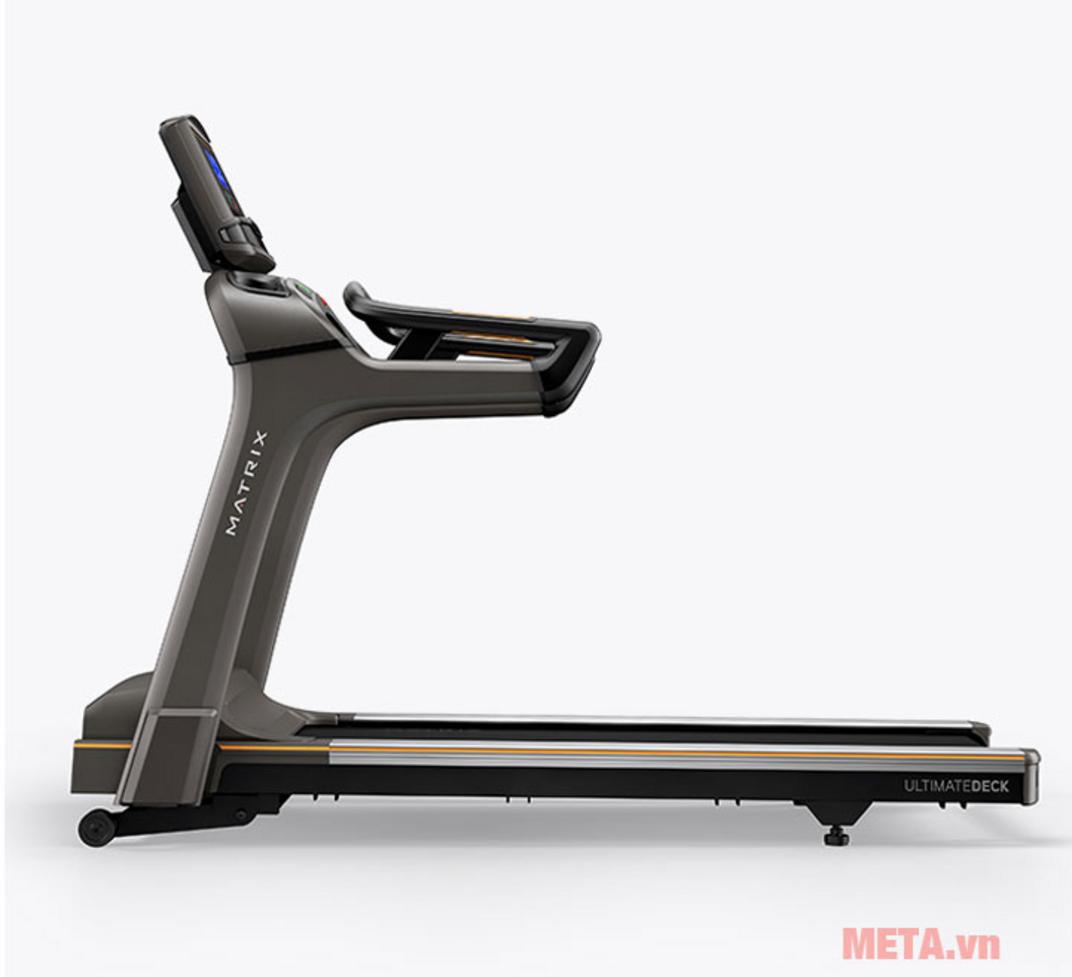 Hệ thống giảm chấn Ultimate Deck và thảm chạy 2.2mm — bảo vệ khớp khi tập luyện  ImagePrompt: Side view of running deck showing cushioning layers, with a focus on texture.
