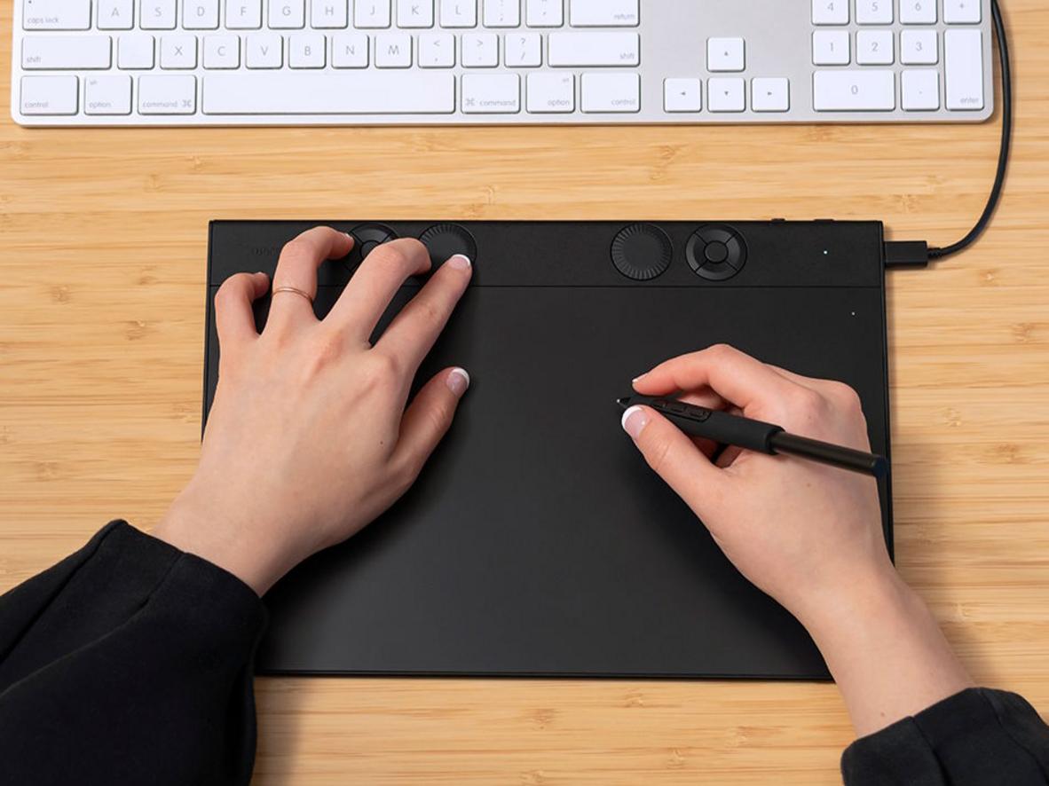 Vùng hoạt động 349 x 195 mm — không gian vẽ rộng cho concept